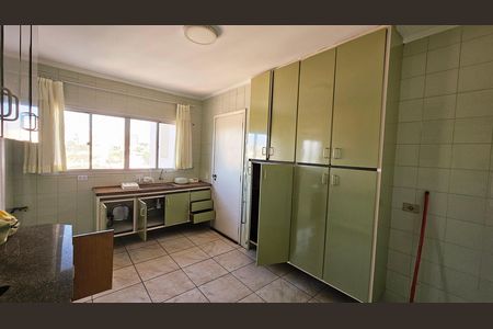 Apartamento para alugar com 117m², 3 quartos e 2 vagas