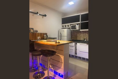 Cozinha de kitnet/studio para alugar com 1 quarto, 38m² em Centro, São Vicente