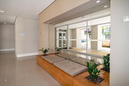 Apartamento à venda com 77m², 2 quartos e 2 vagasHall Entrada