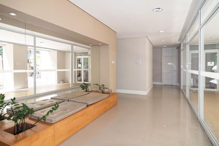 Apartamento à venda com 77m², 2 quartos e 2 vagasHall Entrada