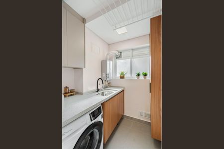Apartamento à venda com 77m², 2 quartos e 2 vagasÁrea de serviço