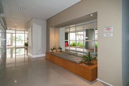 Apartamento à venda com 77m², 2 quartos e 2 vagasHall Entrada