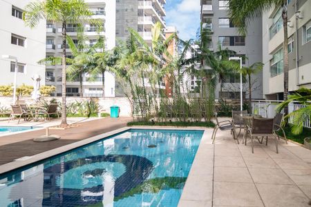 Apartamento à venda com 77m², 2 quartos e 2 vagasPiscina