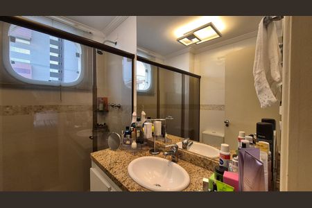 Apartamento à venda com 107m², 3 quartos e 1 vagaBanheiro da suíte