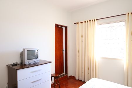 Casa à venda com 200m², 4 quartos e 3 vagasQuarto 1 - Suíte