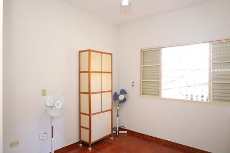 Casa à venda com 200m², 4 quartos e 3 vagasQuarto 2