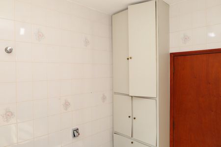 Casa à venda com 200m², 4 quartos e 3 vagasBanheiro 2