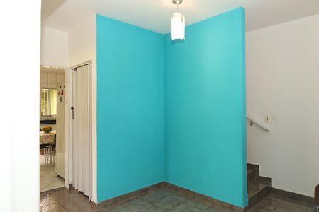 Casa à venda com 200m², 4 quartos e 3 vagasEspaço entre salas