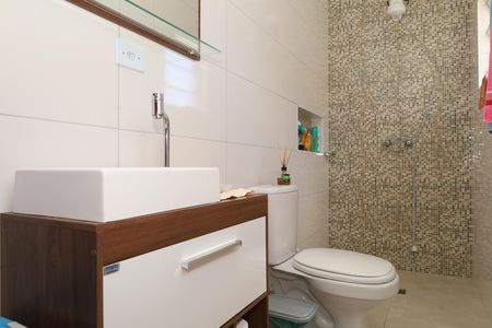 Casa à venda com 200m², 4 quartos e 3 vagasBanheiro 1 - Suíte 