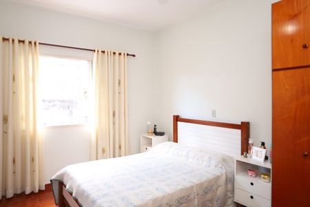 Casa à venda com 200m², 4 quartos e 3 vagasQuarto 1 - Suíte
