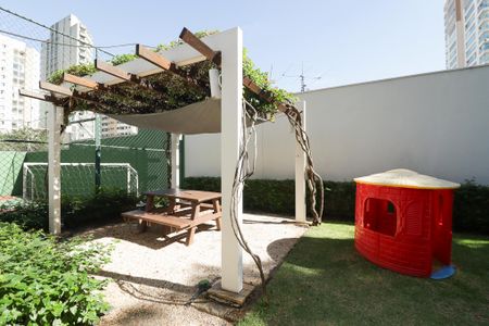Apartamento à venda com 70m², 2 quartos e 1 vaga Apartamento à venda com 70m², 2 quartos e 1 vagaPlayground