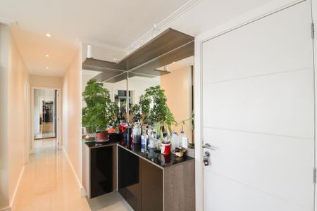 Apartamento à venda com 70m², 2 quartos e 1 vaga Apartamento à venda com 70m², 2 quartos e 1 vagaCorredor