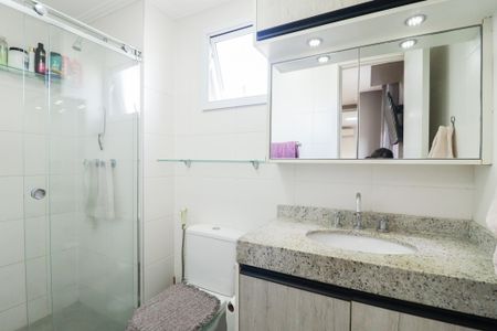 Apartamento à venda com 70m², 2 quartos e 1 vaga Apartamento à venda com 70m², 2 quartos e 1 vagaBanheiro da Suíte