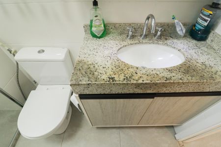 Apartamento à venda com 70m², 2 quartos e 1 vaga Apartamento à venda com 70m², 2 quartos e 1 vagaBanheiro Social