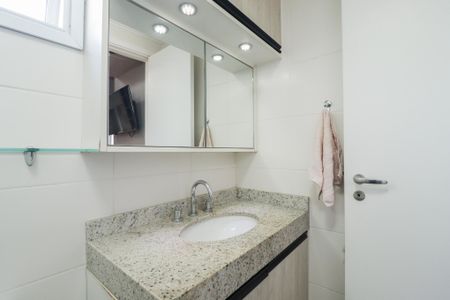 Apartamento à venda com 70m², 2 quartos e 1 vaga Apartamento à venda com 70m², 2 quartos e 1 vagaBanheiro da Suíte
