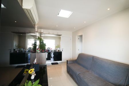 Apartamento à venda com 70m², 2 quartos e 1 vaga Apartamento à venda com 70m², 2 quartos e 1 vagaSala