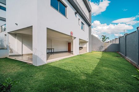 Casa de condomínio para alugar com 548m², 5 quartos e 2 vagasÁrea Externa