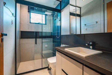 Casa de condomínio para alugar com 548m², 5 quartos e 2 vagasBanheiro