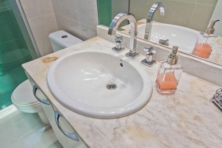 Apartamento à venda com 123m², 3 quartos e 2 vagas Apartamento à venda com 123m², 3 quartos e 2 vagasBanheiro