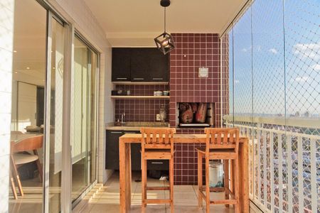 Apartamento à venda com 123m², 3 quartos e 2 vagas Apartamento à venda com 123m², 3 quartos e 2 vagasVaranda