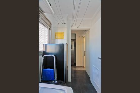 Apartamento à venda com 123m², 3 quartos e 2 vagas Apartamento à venda com 123m², 3 quartos e 2 vagasÁrea de Serviço
