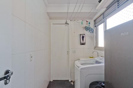 Apartamento à venda com 123m², 3 quartos e 2 vagas Apartamento à venda com 123m², 3 quartos e 2 vagasÁrea de Serviço