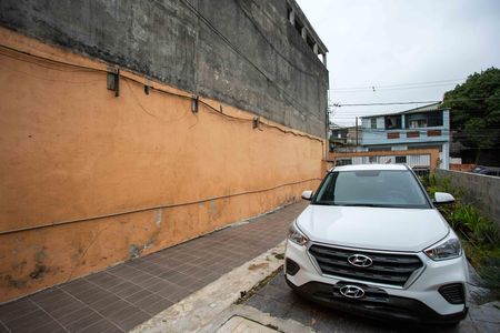 Garagem de casa à venda com 3 quartos, 240m² em Taboão, Diadema