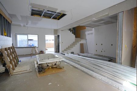 Sala de casa de condomínio à venda com 4 quartos, 300m² em Vila Assunção, Porto Alegre