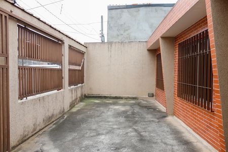 Casa para alugar com 50m², 1 quarto e 1 vaga Casa para alugar com 50m², 1 quarto e 1 vagaGaragem