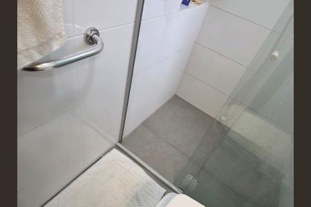 Apartamento para alugar com 65m², 2 quartos e 1 vaga Apartamento para alugar com 65m², 2 quartos e 1 vagaBanheiro