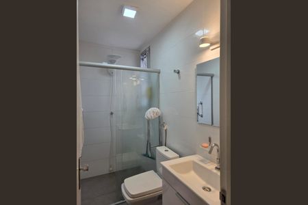Apartamento para alugar com 65m², 2 quartos e 1 vaga Apartamento para alugar com 65m², 2 quartos e 1 vagaBanheiro