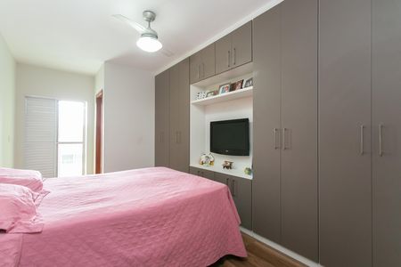 Casa à venda com 100m², 3 quartos e 2 vagas Casa à venda com 100m², 3 quartos e 2 vagasSuíte