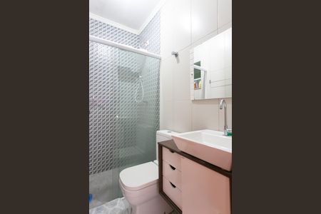 Casa à venda com 100m², 3 quartos e 2 vagas Casa à venda com 100m², 3 quartos e 2 vagasBanheiro 2