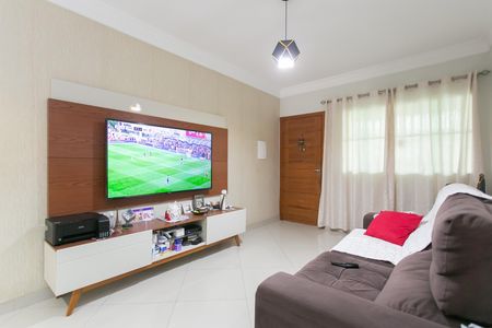 Casa à venda com 100m², 3 quartos e 2 vagas Casa à venda com 100m², 3 quartos e 2 vagasSala