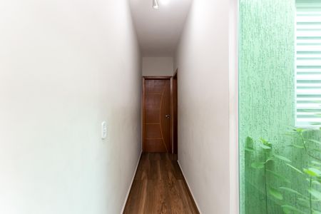 Casa à venda com 100m², 3 quartos e 2 vagas Casa à venda com 100m², 3 quartos e 2 vagasCorredor
