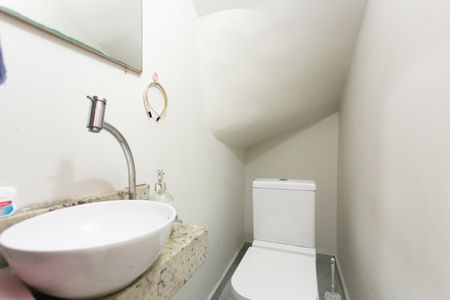 Casa à venda com 100m², 3 quartos e 2 vagas Casa à venda com 100m², 3 quartos e 2 vagasLavabo