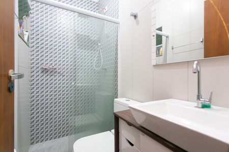 Casa à venda com 100m², 3 quartos e 2 vagas Casa à venda com 100m², 3 quartos e 2 vagasBanheiro 2