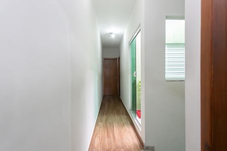 Casa à venda com 100m², 3 quartos e 2 vagas Casa à venda com 100m², 3 quartos e 2 vagasCorredor