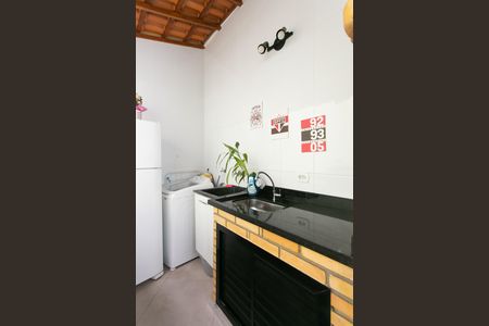 Casa à venda com 100m², 3 quartos e 2 vagas Casa à venda com 100m², 3 quartos e 2 vagasÁrea de Serviço