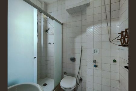 Apartamento à venda com 28m², 1 quarto e sem vaga Apartamento à venda com 28m², 1 quarto e sem vagaBanheiro Corredor