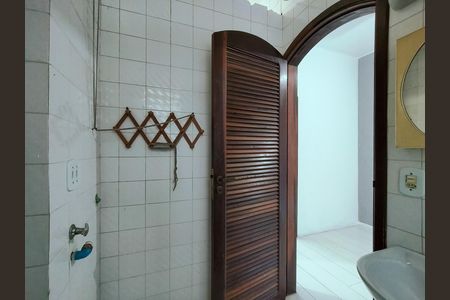 Banheiro Corredor de apartamento à venda com 1 quarto, 28m² em Tijuca, Rio de Janeiro