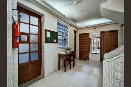 Apartamento à venda com 28m², 1 quarto e sem vaga Apartamento à venda com 28m², 1 quarto e sem vagaFachada e portaria