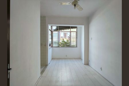 Apartamento à venda com 28m², 1 quarto e sem vaga Apartamento à venda com 28m², 1 quarto e sem vagaQuarto