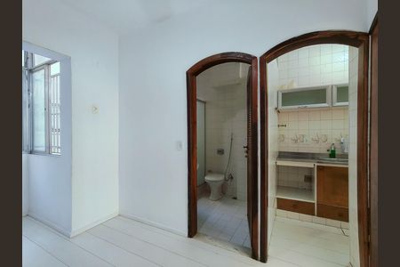 Apartamento à venda com 28m², 1 quarto e sem vaga Apartamento à venda com 28m², 1 quarto e sem vagaSala