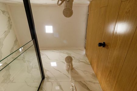 Casa para alugar com 93m², 2 quartos e 1 vaga Casa para alugar com 93m², 2 quartos e 1 vagaBanheiro da Suíte