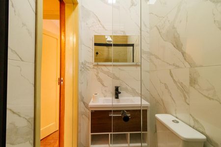 Casa para alugar com 93m², 2 quartos e 1 vaga Casa para alugar com 93m², 2 quartos e 1 vagaBanheiro