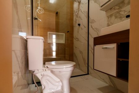 Casa para alugar com 93m², 2 quartos e 1 vaga Casa para alugar com 93m², 2 quartos e 1 vagaBanheiro da Suíte