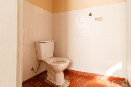 Casa para alugar com 93m², 2 quartos e 1 vaga Casa para alugar com 93m², 2 quartos e 1 vagaBanheiro de serviço