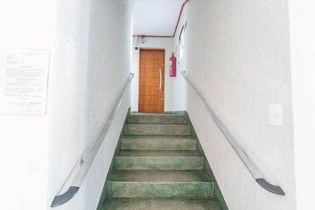 Escada do prédio de apartamento à venda com 2 quartos, 62m² em Vila Florida, São Bernardo do Campo