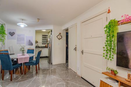 Sala de casa de condomínio à venda com 3 quartos, 86m² em Jardim Itu, Porto Alegre